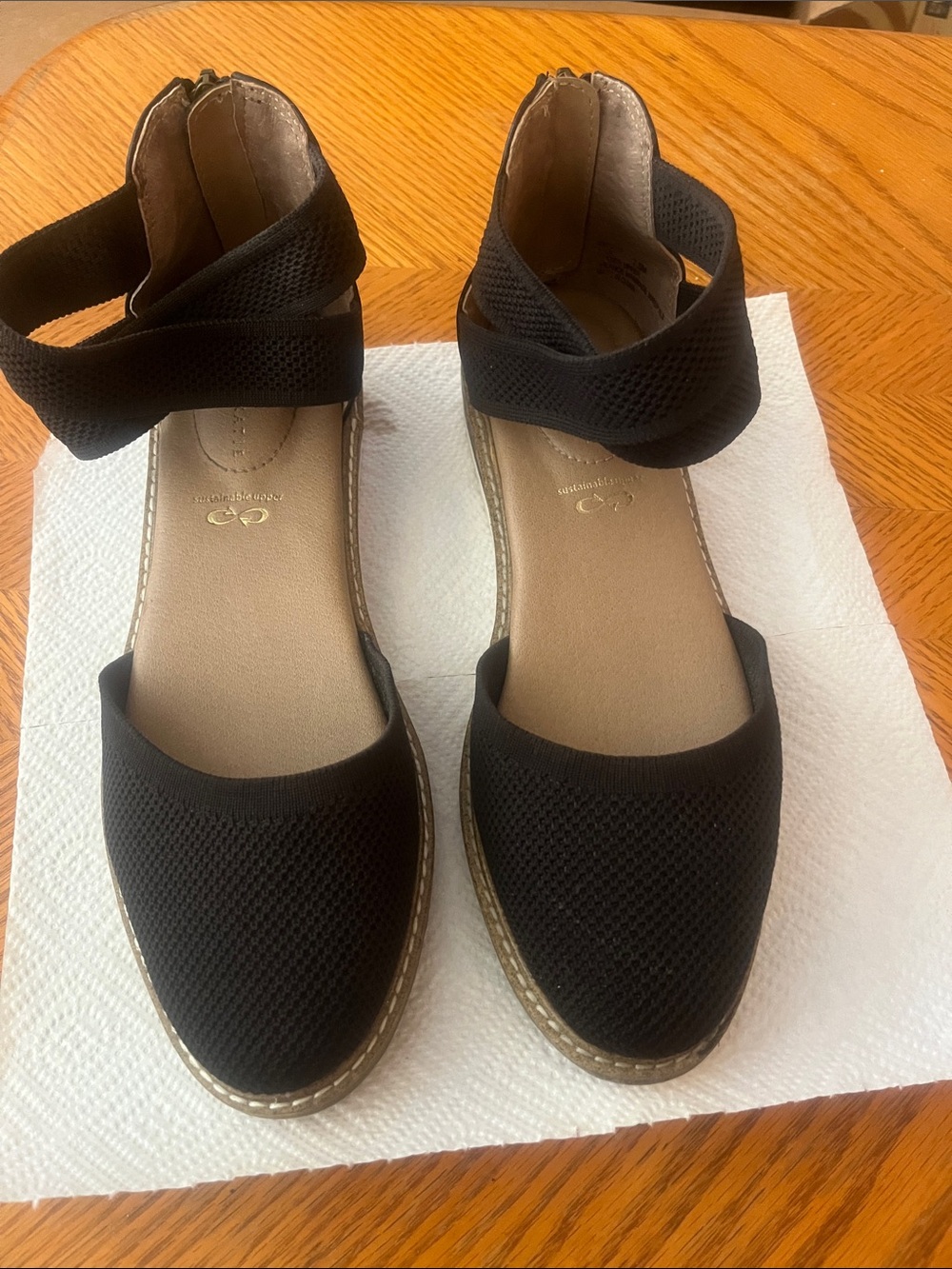 Kelly & Katie Black Ankle-Strap Flat Loafers size 7.5